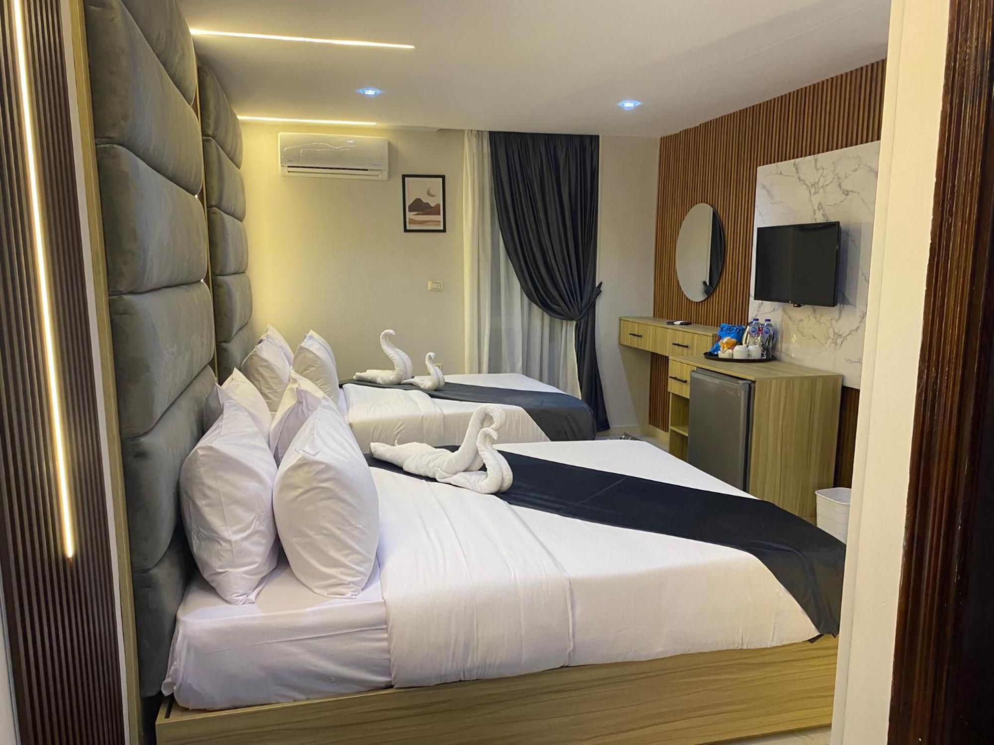 Royal Golden Pyramids Inn Giza ภายนอก รูปภาพ